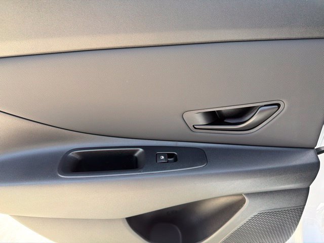 New 2025 Hyundai Elantra SEL FWD image 27
