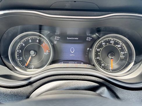 Used 2021 Jeep Cherokee Latitude Lux w/ Comfort/Convenience Group AWD/4WD image 14