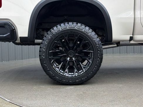 Used 2026 Chevrolet Silverado 1500 ZR2 AWD/4WD image 12