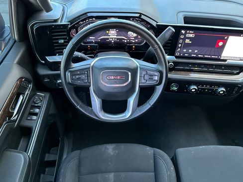 Used 2024 GMC Sierra 1500 Elevation image 16