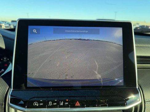 New 2026 Jeep Compass Latitude image 32