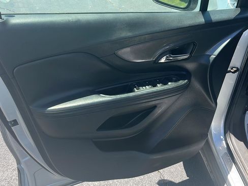 Used 2017 Buick Encore Essence FWD image 18