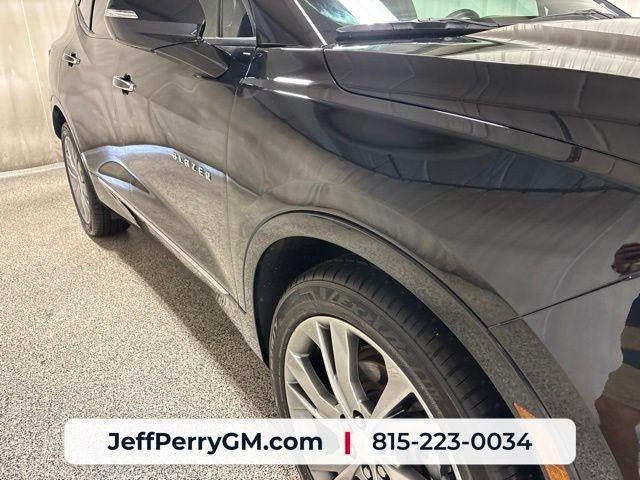 Used 2019 Chevrolet Blazer Premier w/ Sun and Wheels Package AWD/4WD image 8