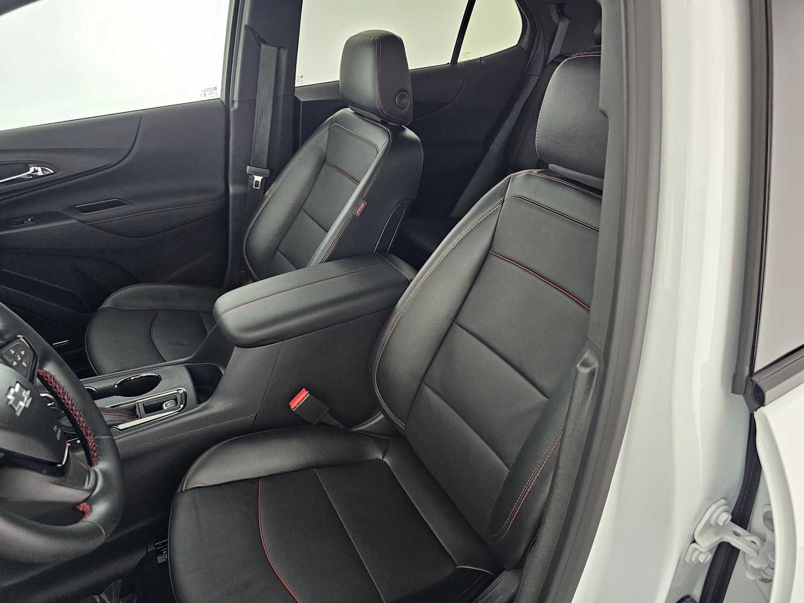 Used 2024 Chevrolet Equinox RS w/ RS Leather Package FWD image 22