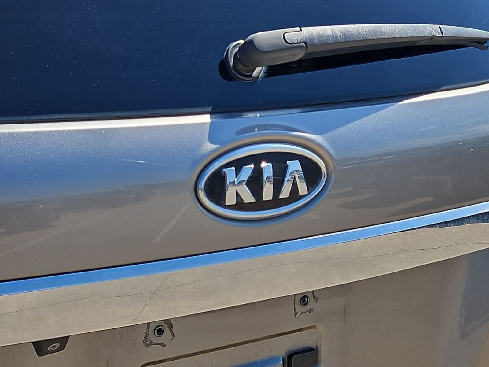 Used 2011 Kia Sorento 2WD w/ Convenience Pkg image 11