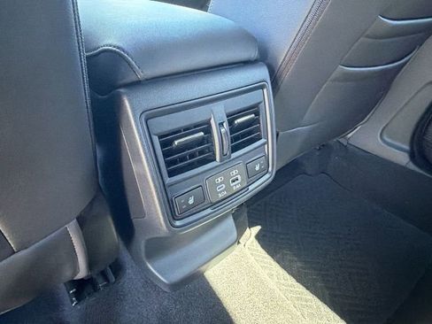 Used 2026 Subaru Outback Touring XT AWD/4WD image 15