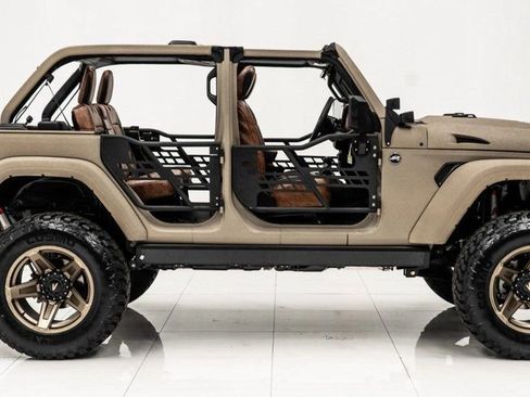 Used 2025 Jeep Wrangler Sport image 8