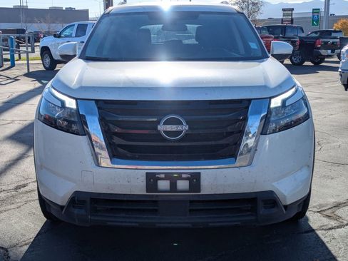 Used 2023 Nissan Pathfinder SV image 10