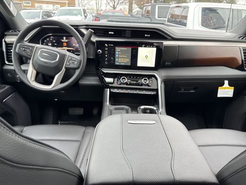 New 2026 GMC Sierra 3500 Denali w/ Denali Reserve Package image 17
