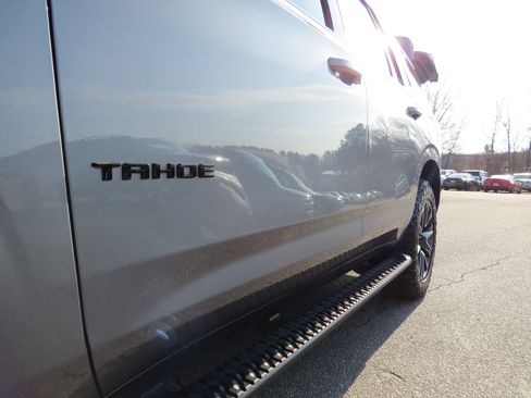 Certified 2021 Chevrolet Tahoe Z71 w/ Luxury Package image 15