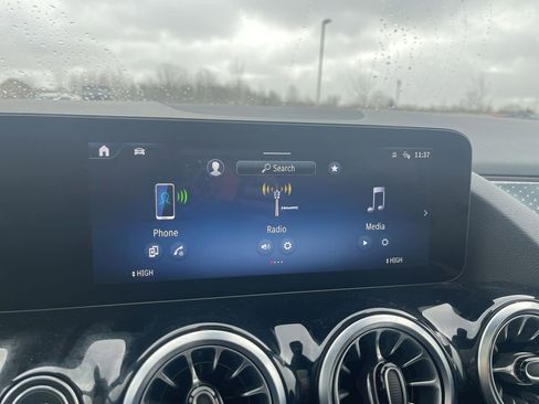 Used 2024 Mercedes-Benz GLA 250 4MATIC image 25