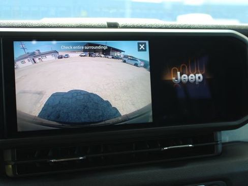 Used 2024 Jeep Wrangler Unlimited Sport AWD/4WD image 24
