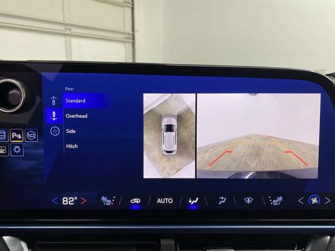 Used 2025 Chevrolet Equinox EV LT w/ Convenience Package image 24