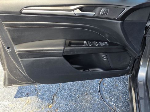 Used 2019 Ford Fusion Titanium FWD image 36