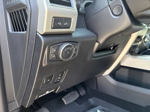Used 2020 Ford F450 Lariat w/ Lariat Ultimate Package AWD/4WD image 23