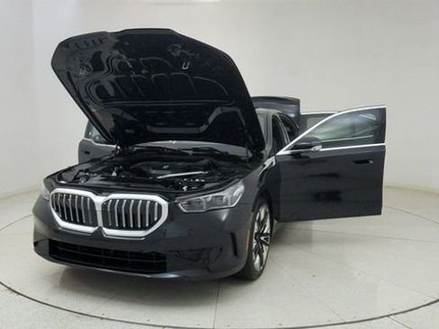 Used 2026 BMW 530i RWD image 71