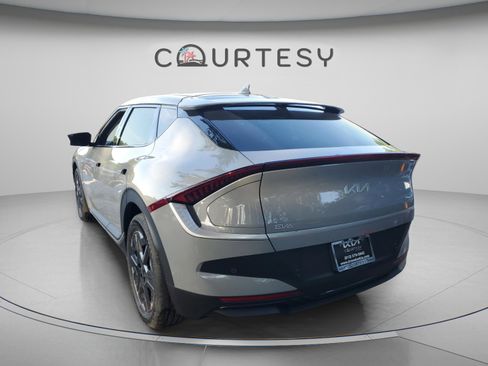 New 2026 Kia EV6 Light RWD image 2