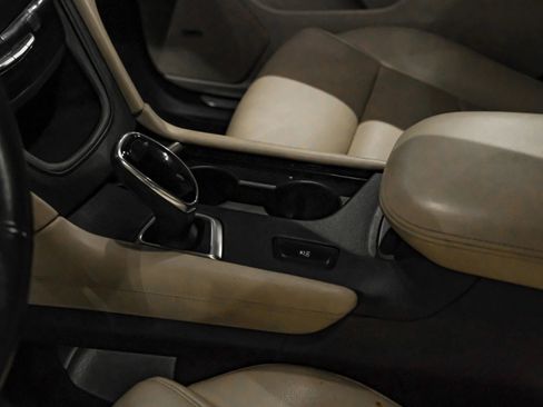 Used 2019 Cadillac XT5 FWD image 20