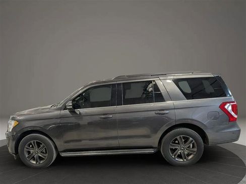 Used 2018 Ford Expedition XLT w/ Equipment Group 202A image 2