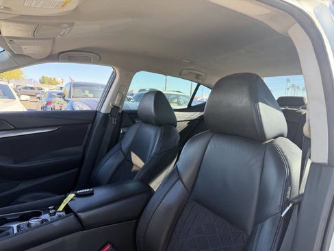 Used 2016 Nissan Maxima SR image 16