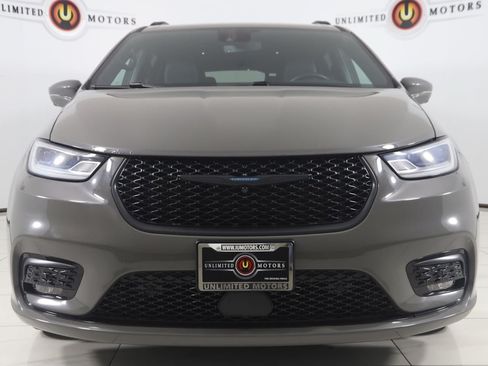 Used 2021 Chrysler Pacifica Touring-L w/ S Appearance Package FWD image 56