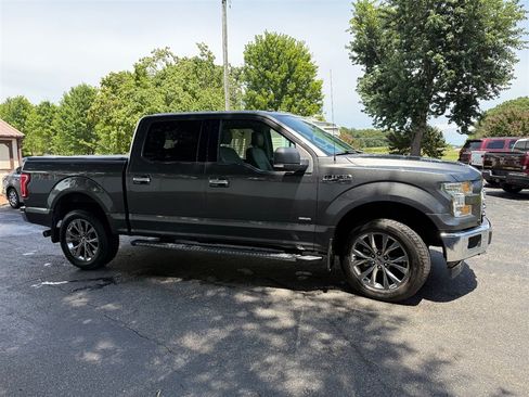 Used 2017 Ford F150 XLT w/ Equipment Group 302A Luxury AWD/4WD image 7
