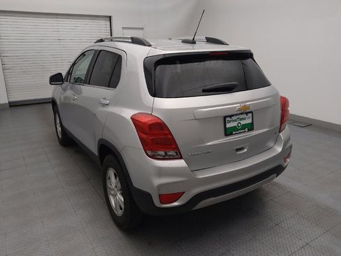 Used 2020 Chevrolet Trax LT w/ LT Convenience Package AWD/4WD image 5