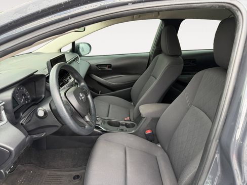 Used 2024 Toyota Corolla LE FWD image 9