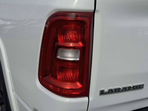 Used 2025 RAM 1500 Laramie AWD/4WD image 9