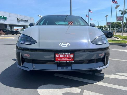 Used 2024 Hyundai Ioniq 6 SE RWD image 7