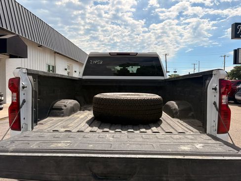 Used 2023 Chevrolet Silverado 2500 LT w/ Convenience Package AWD/4WD image 7