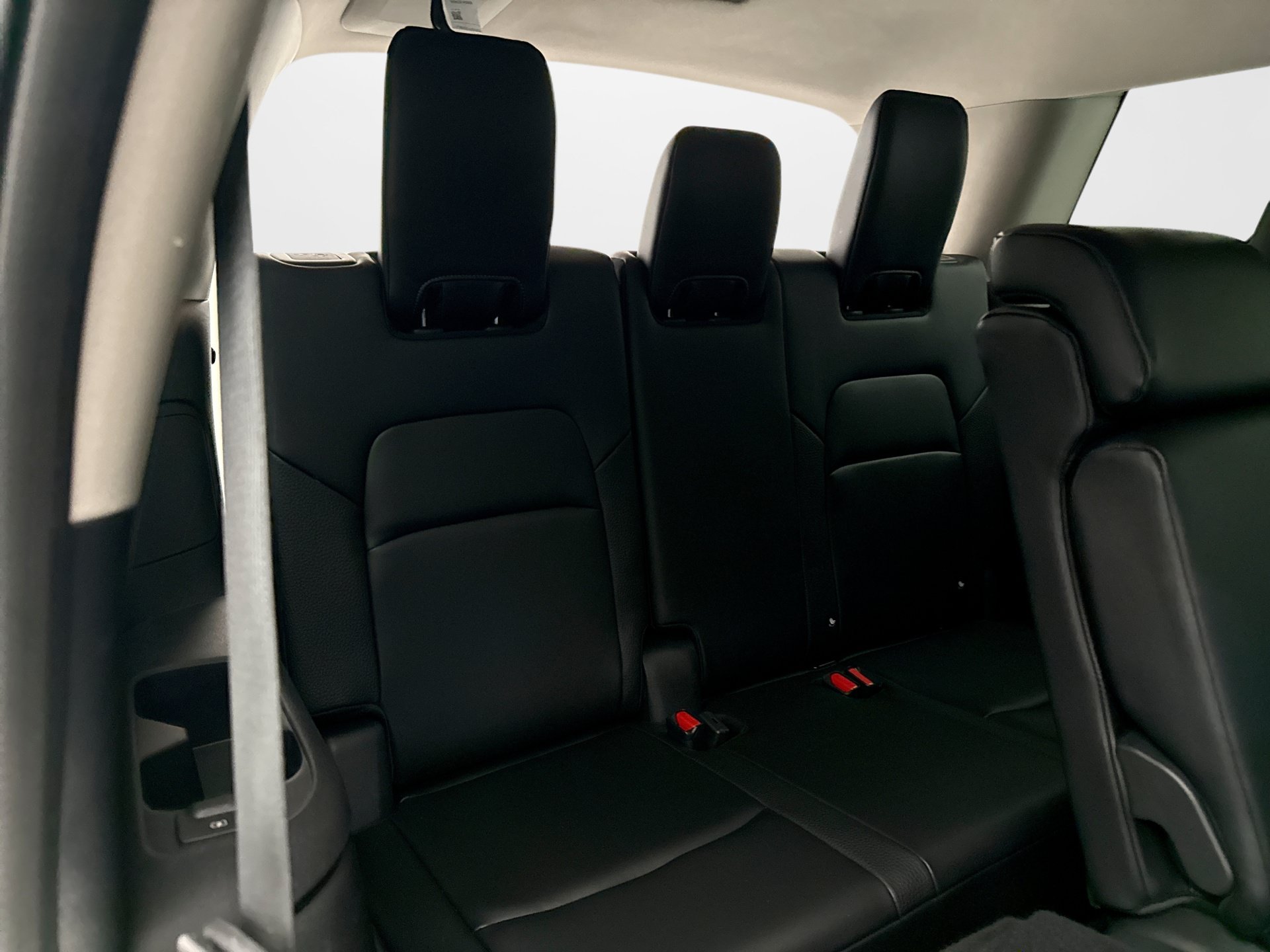 Used 2023 Nissan Pathfinder SL AWD/4WD image 19