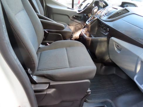 Used 2019 Ford Transit 250 130 Low Roof RWD image 22