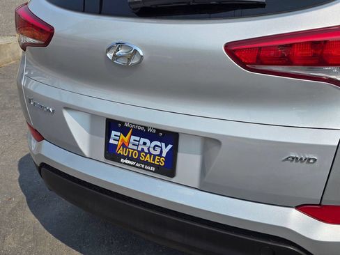 Used 2018 Hyundai Tucson SE w/ Cargo Package AWD/4WD image 14