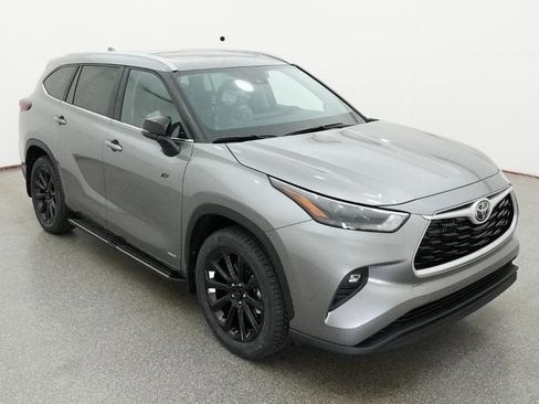 New 2026 Toyota Highlander XLE AWD/4WD image 16
