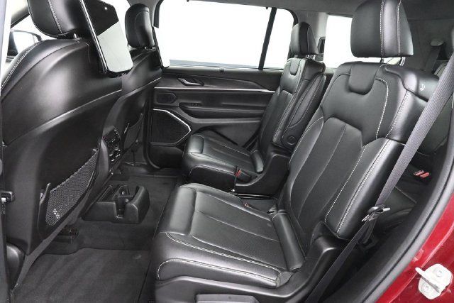 Used 2023 Jeep Grand Cherokee L Limited w/ Luxury Tech Group II AWD/4WD image 27