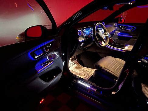 Used 2025 Mercedes-Benz GLC 300 GLC 300 image 29