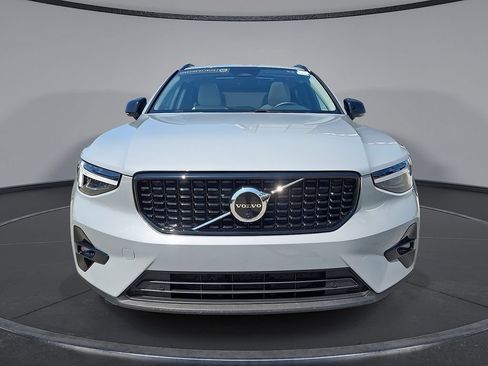 Certified 2026 Volvo XC40 B5 Plus AWD/4WD image 35