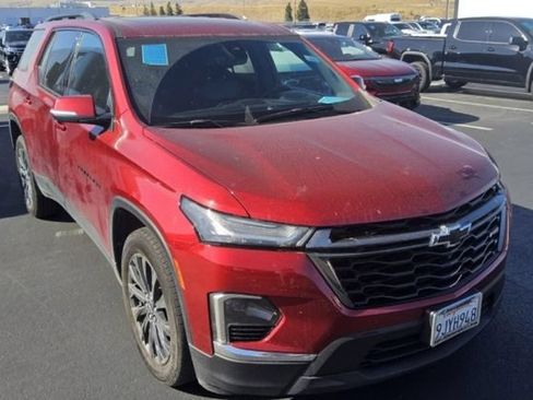 Used 2023 Chevrolet Traverse RS AWD/4WD image 2