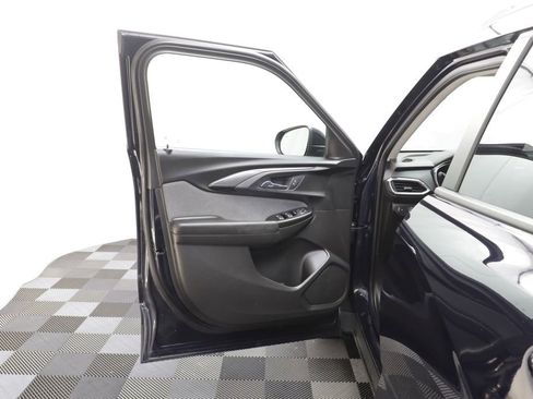 Used 2021 Chevrolet TrailBlazer LT w/ Convenience Package FWD image 5