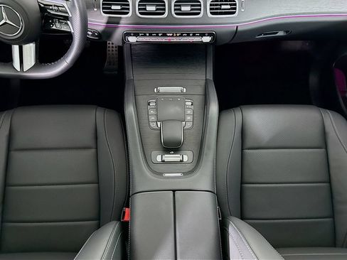 Certified 2026 Mercedes-Benz GLS 450 4MATIC image 17