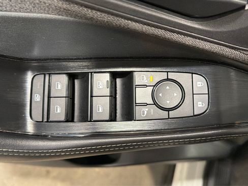 Used 2022 Nissan Rogue S AWD/4WD image 16