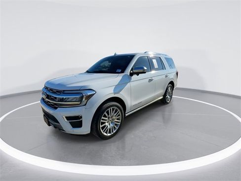 Used 2022 Ford Expedition Platinum image 5