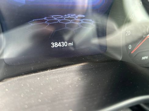 Used 2025 Jeep Compass Latitude w/ Sun & Sound Group AWD/4WD image 8