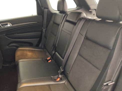 Used 2021 Jeep Grand Cherokee Laredo X RWD image 18