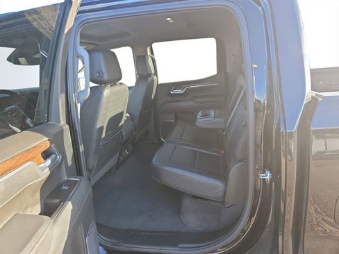 Used 2025 GMC Sierra 1500 SLT AWD/4WD image 28