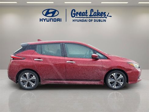 Used 2020 Nissan Leaf SV w/ SV Technology Package image 6