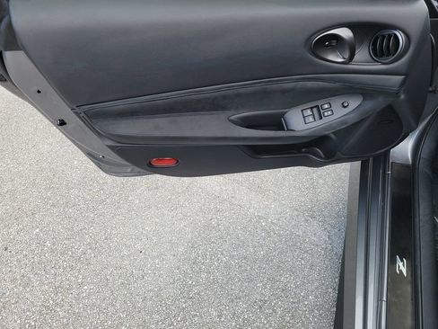 Used 2025 Nissan Z Performance w/ Floor Mat Package RWD image 17