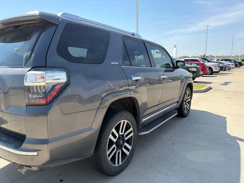 Used 2021 Toyota 4Runner Limited AWD/4WD image 3