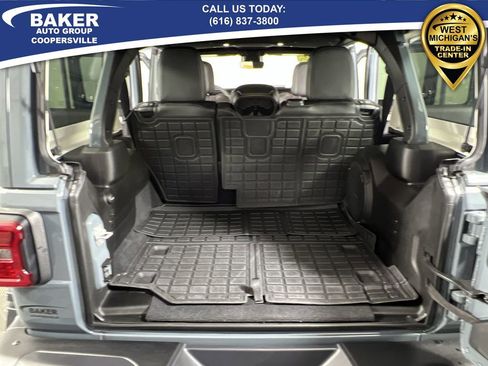 Used 2025 Jeep Wrangler Unlimited Rubicon image 26